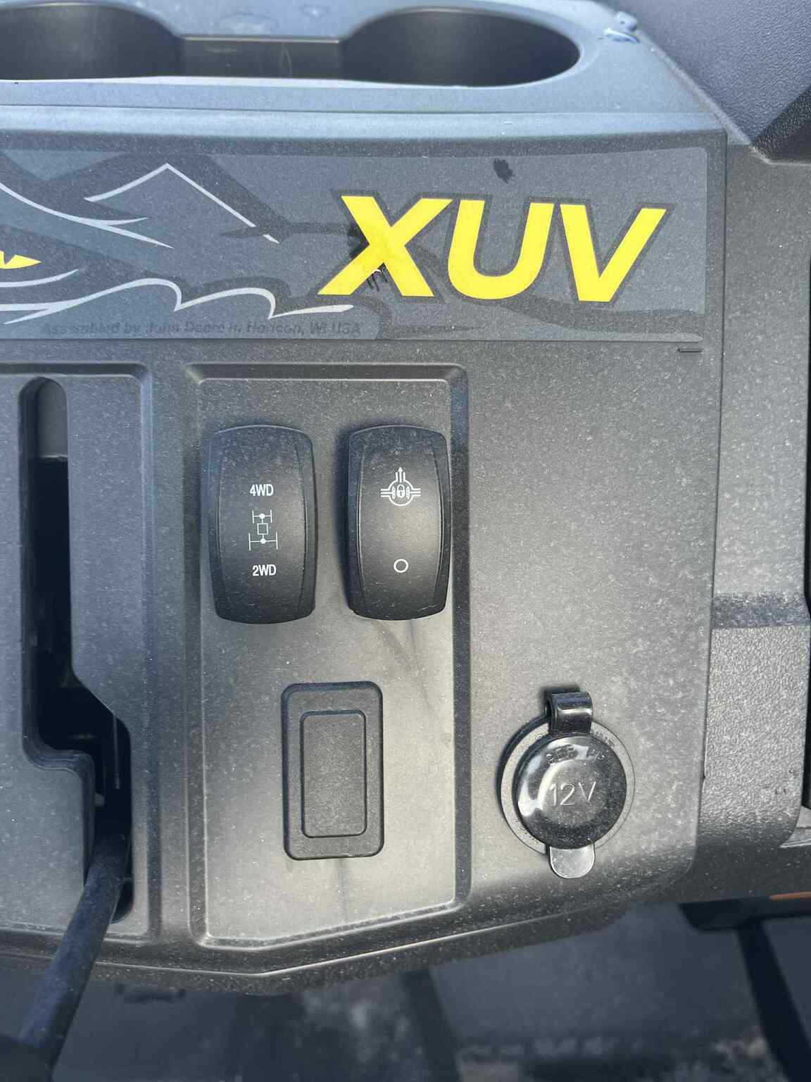 2025 John Deere XUV 590M Image 5