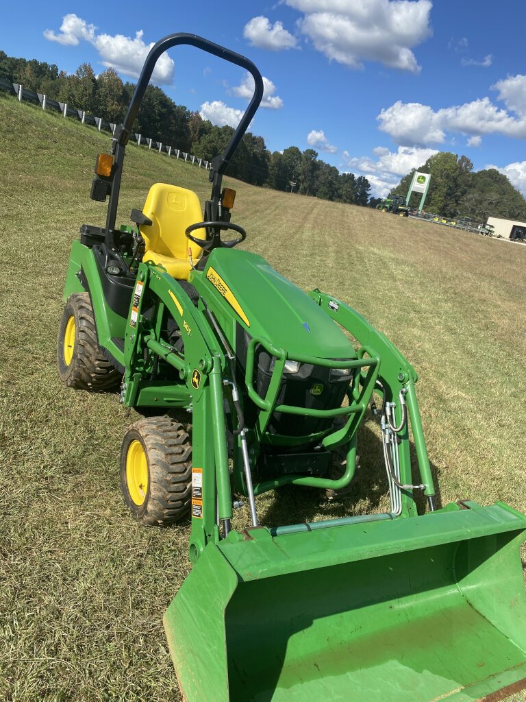 2019 John Deere 1025R Image 3