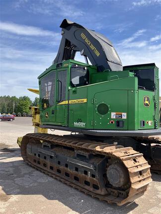 Photo of a 2023 John Deere 853M