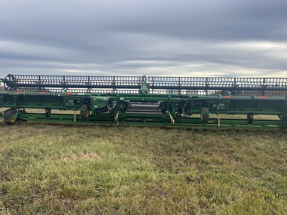 Used 2025 John Deere HDR 50 Combine Platforms at Horizon Ag & Turf in High Prairie, AB - Photo3