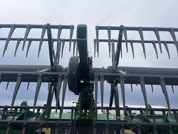 Used 2025 John Deere HDR 50 Combine Platforms at Horizon Ag & Turf in High Prairie, AB - Photo10