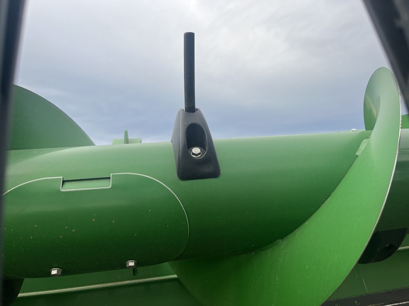 Used 2025 John Deere HDR 50 Combine Platforms at Horizon Ag & Turf in High Prairie, AB - Photo12