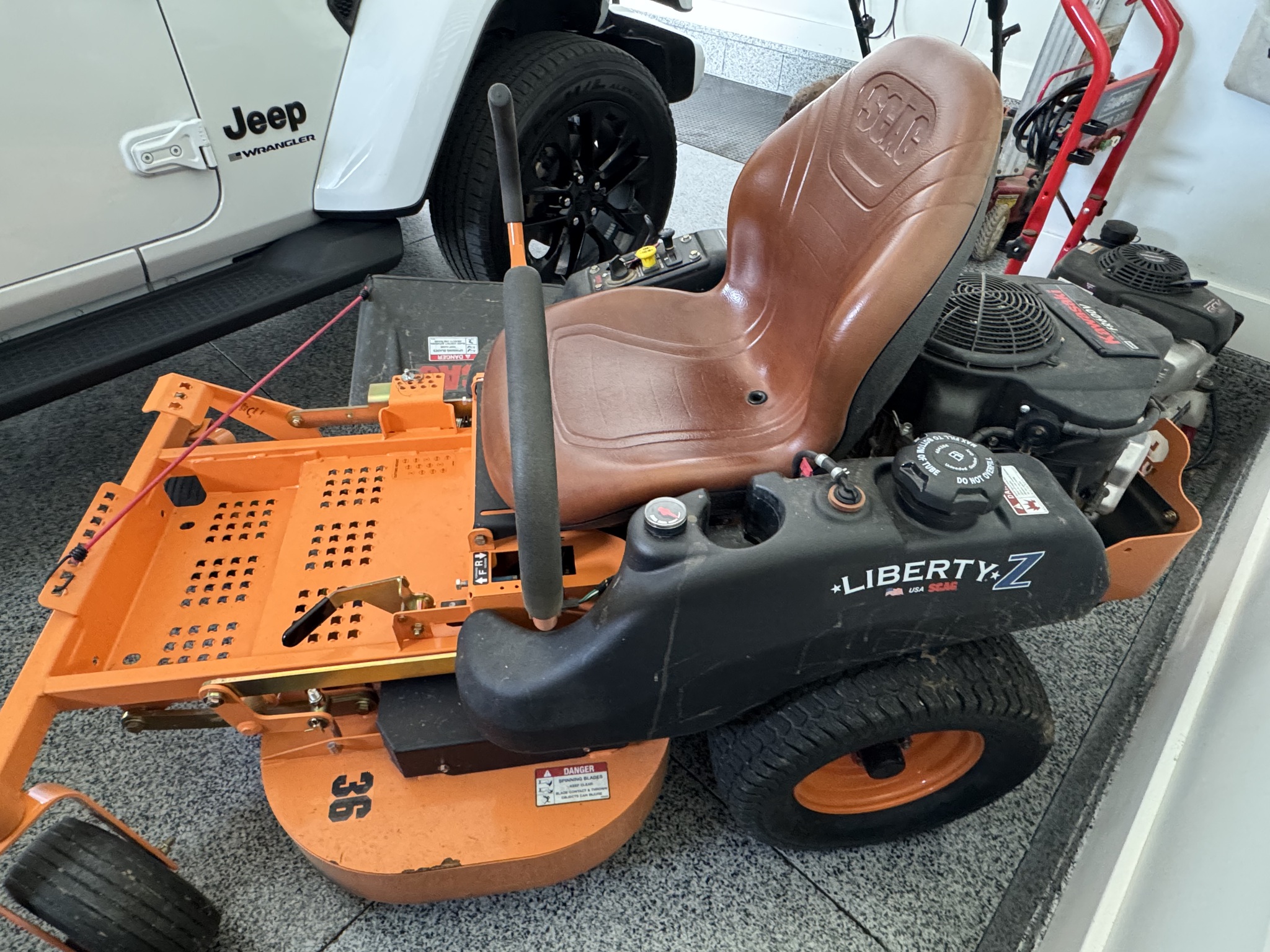 2017 Scag SZL36-18FR