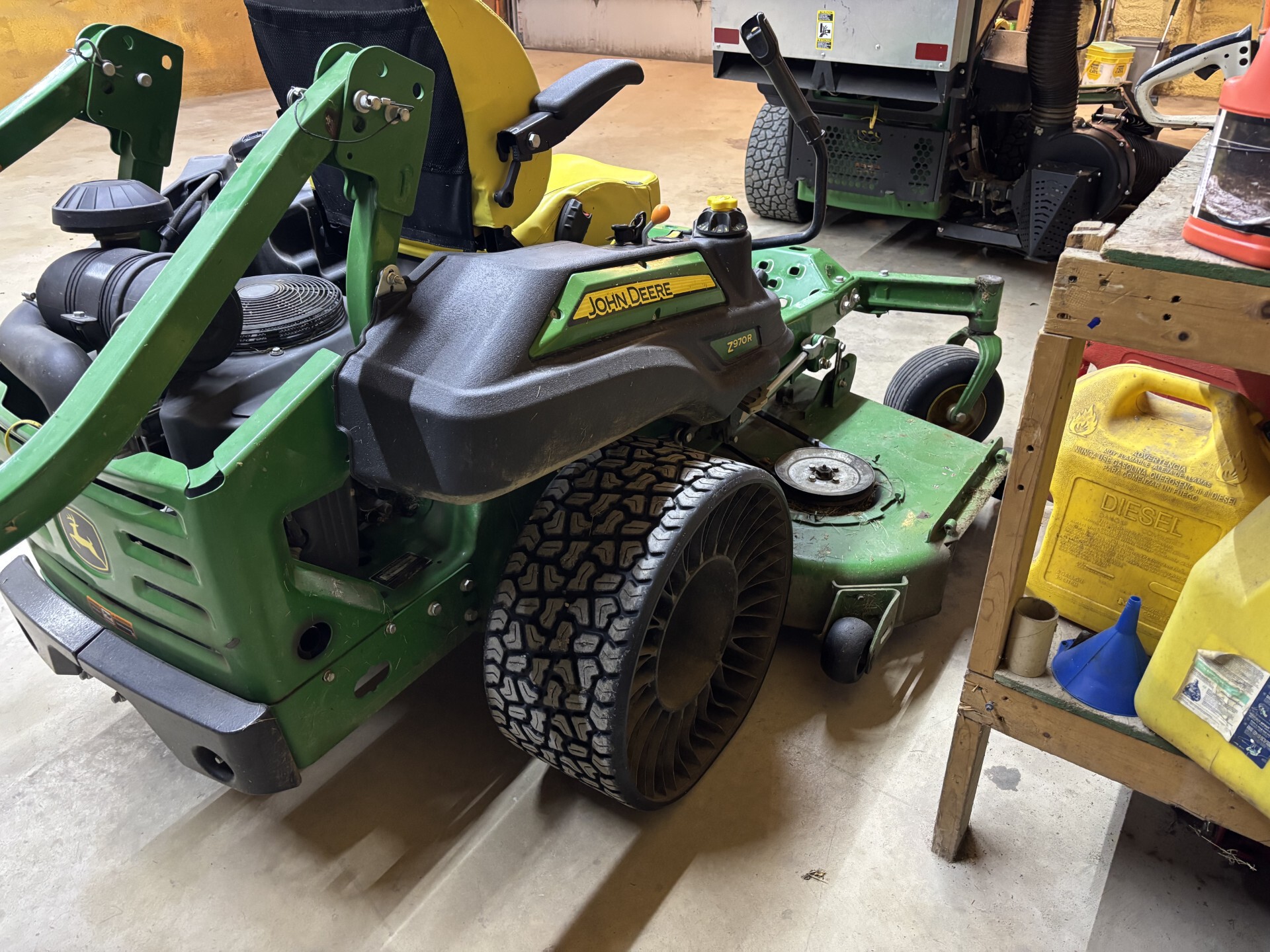 2020 John Deere Z970R Image 3