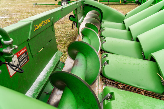 Used 2009 John Deere 606C Corn and Row Crop headers at Koenig Equipment in Anna, OH - Photo10
