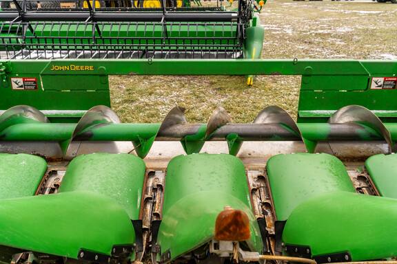 Used 2009 John Deere 606C Corn and Row Crop headers at Koenig Equipment in Anna, OH - Photo8