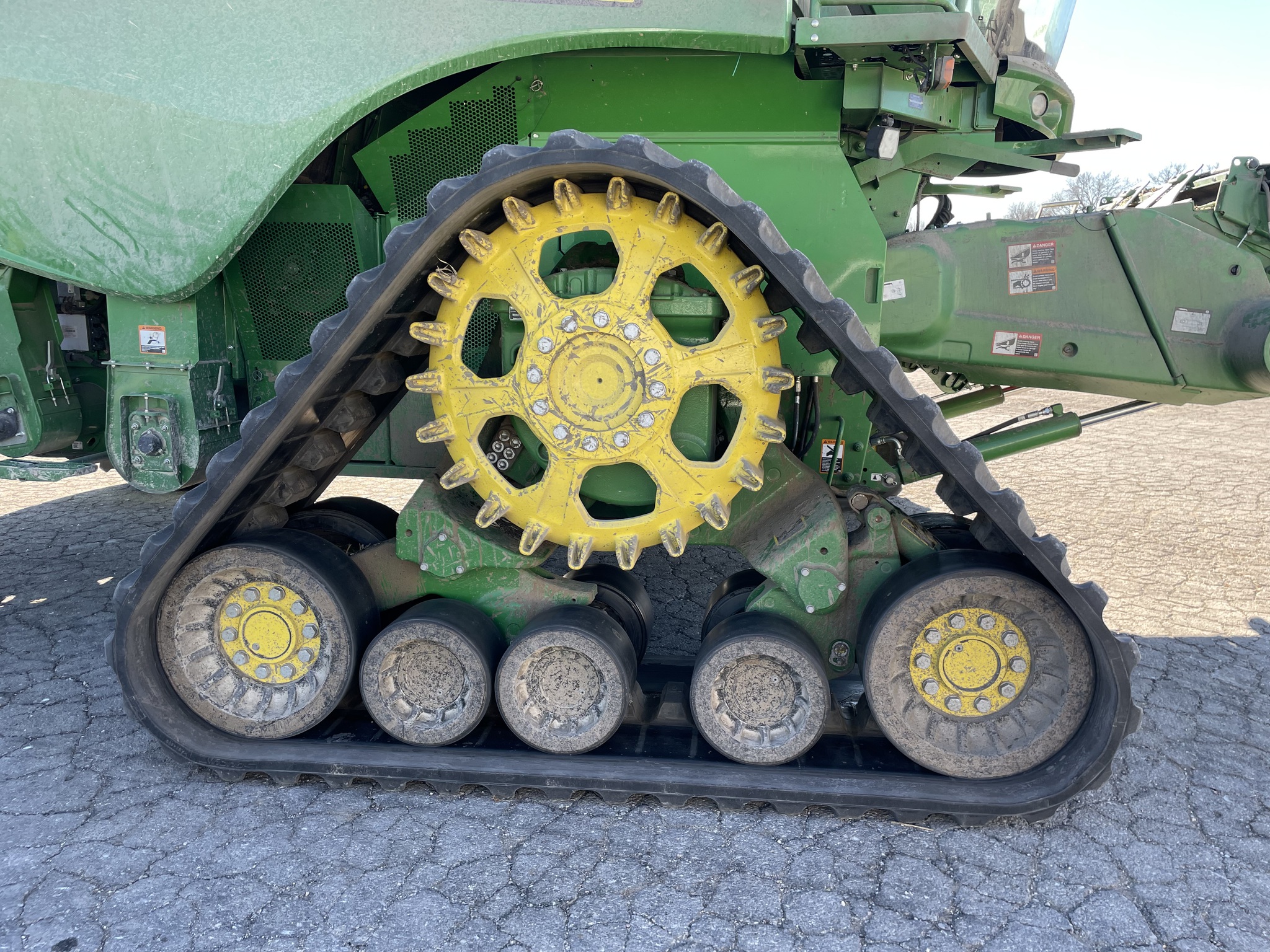  2022 John Deere S780 at Heritage Tractor in Baldwin City, KS