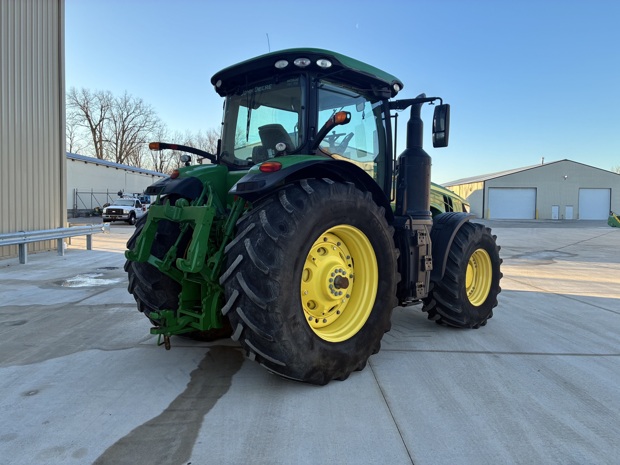 2018 John Deere 8245R Image 6