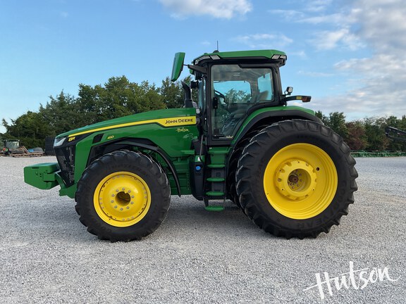Photo of 2023 John Deere 8R 410