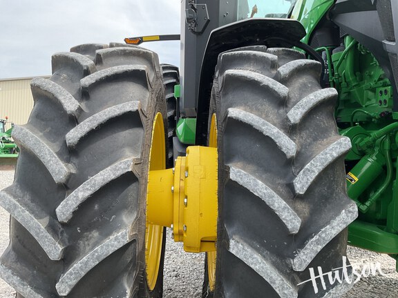 Photo of 2023 John Deere 8R 410