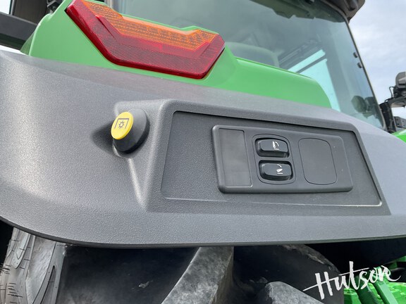 Photo of 2023 John Deere 8R 410
