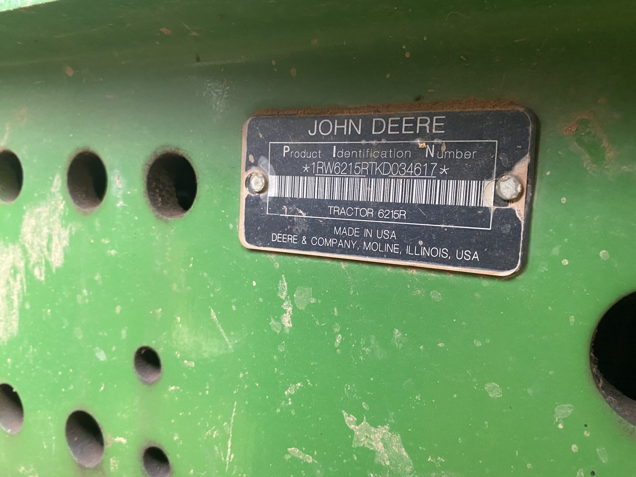 2019 John Deere 6215R Image 2