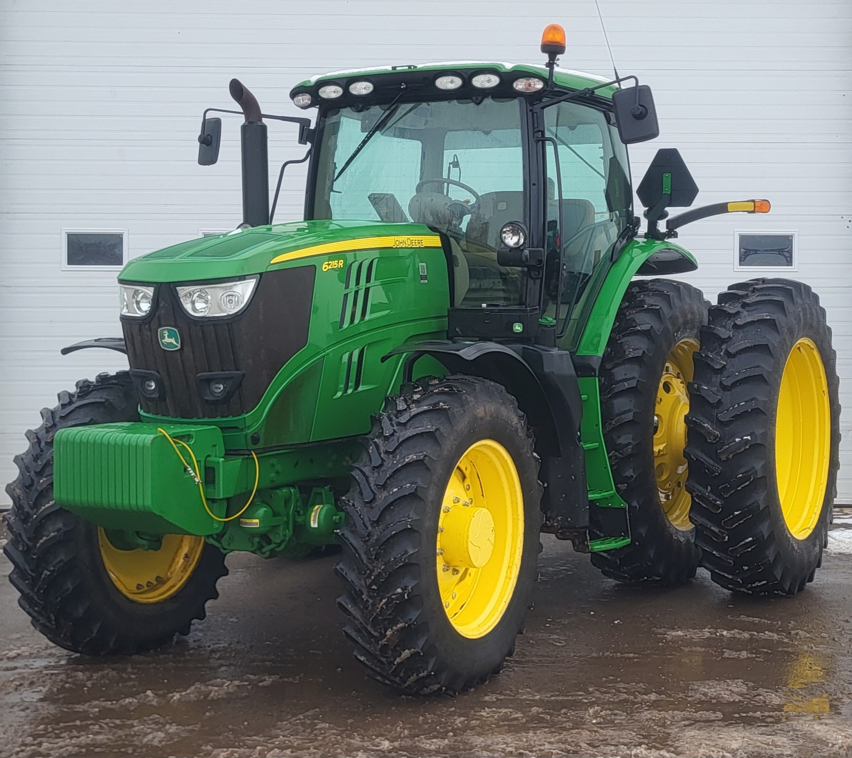 2019 John Deere 6215R Image 5