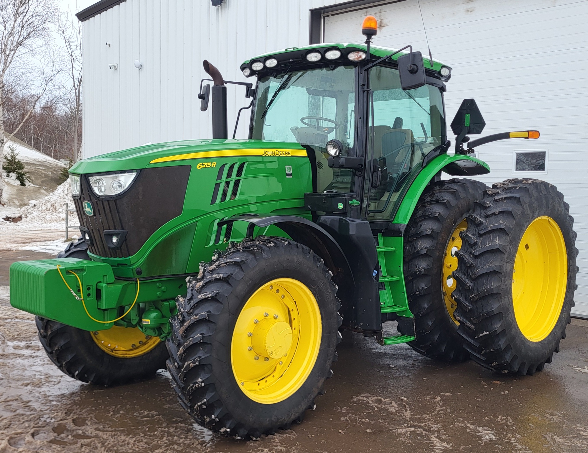 2019 John Deere 6215R Image 2