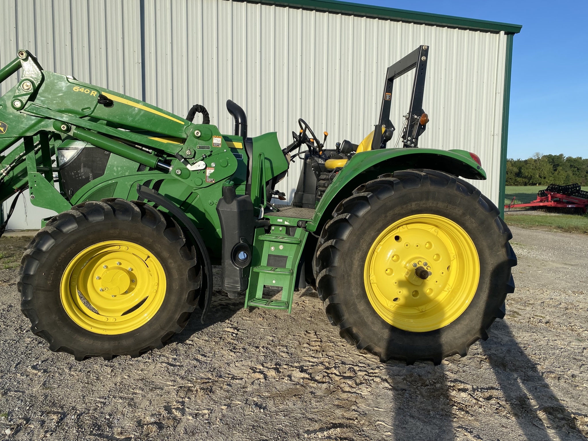 2017 John Deere 6130M Image 3