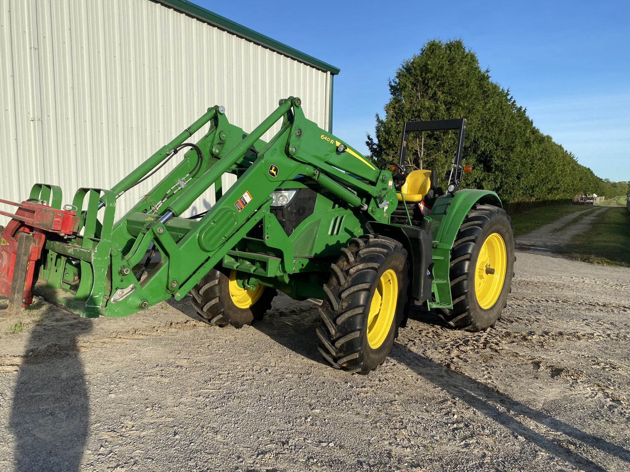 2017 John Deere 6130M Image 4