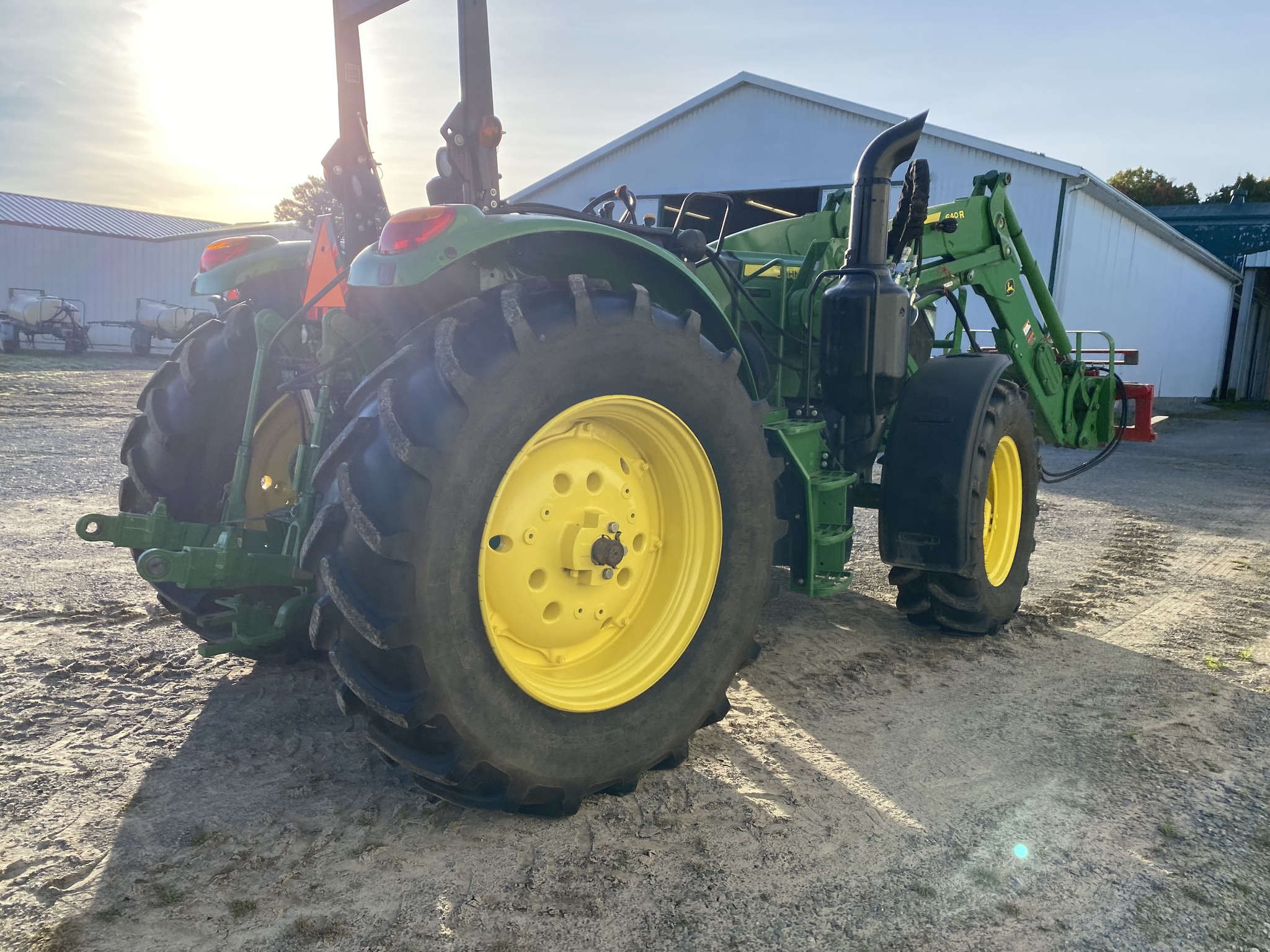 2017 John Deere 6130M Image 6