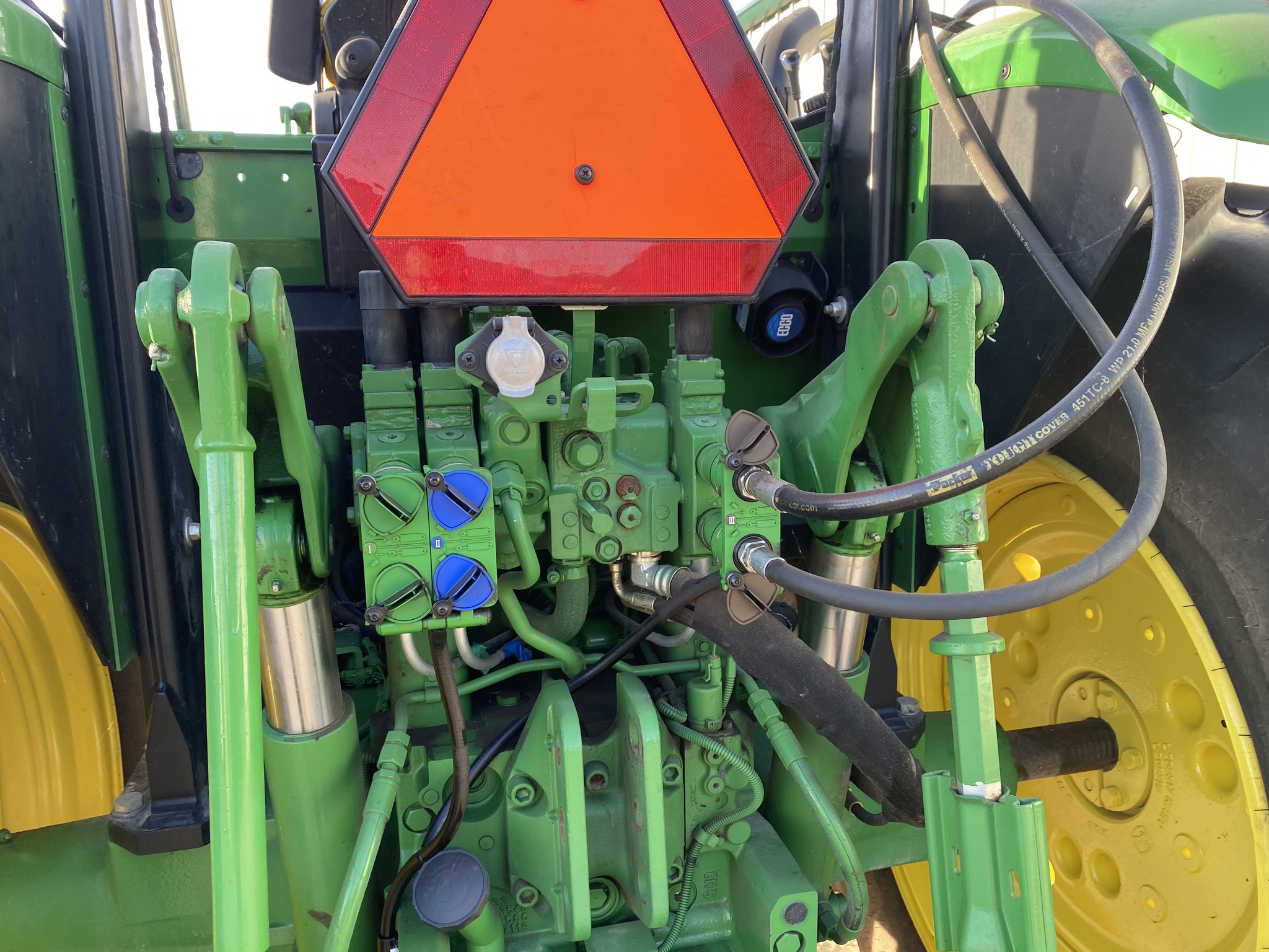 2017 John Deere 6130M Image 8