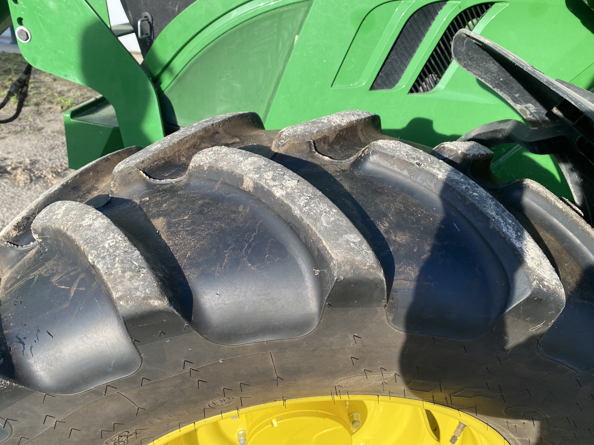 2017 John Deere 6130M Image 10