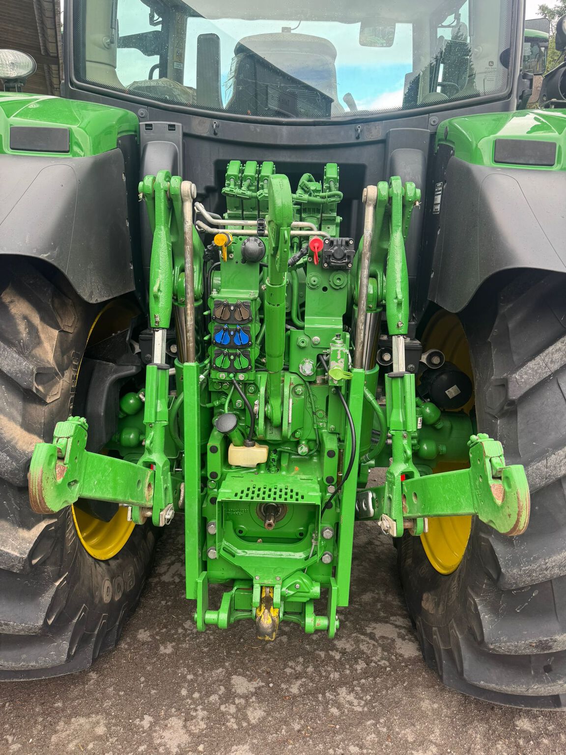 2022 John Deere 6R 155