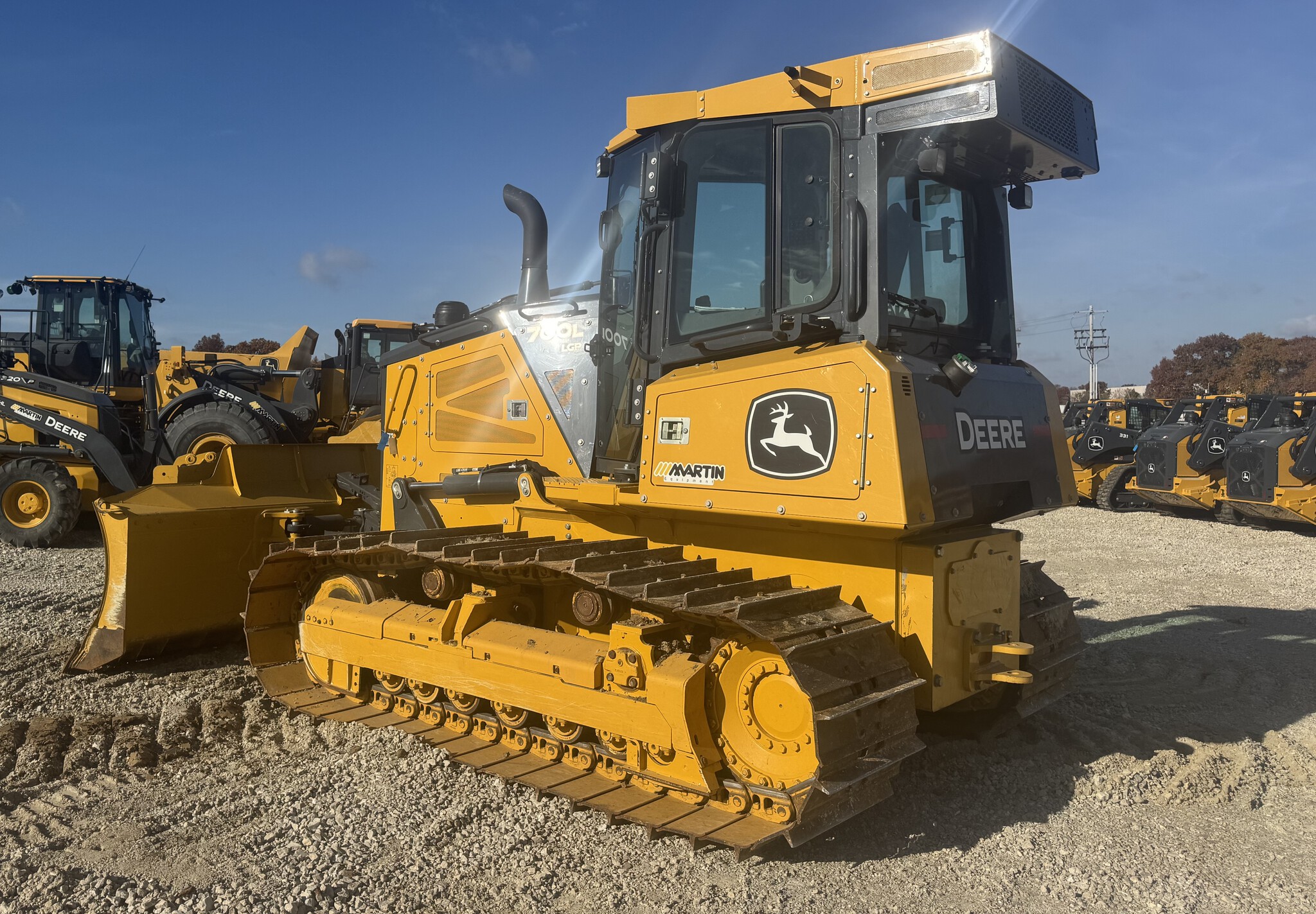 2023 John Deere 700L Image 6