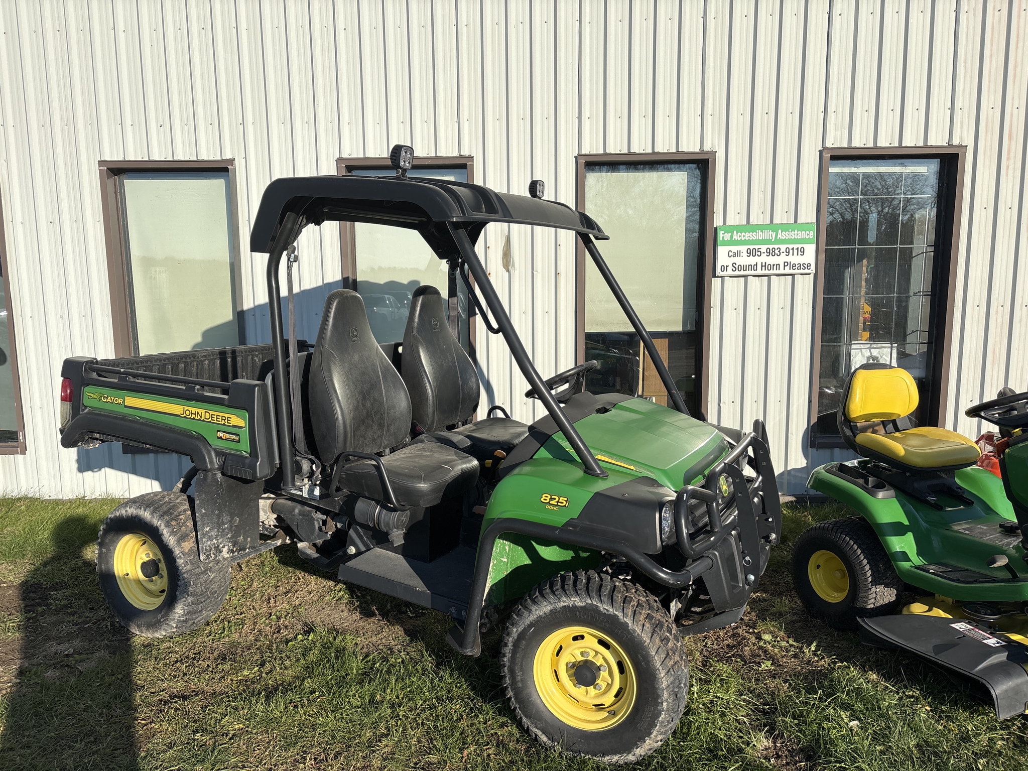 2010 John Deere XUV 825I GREEN Image 2