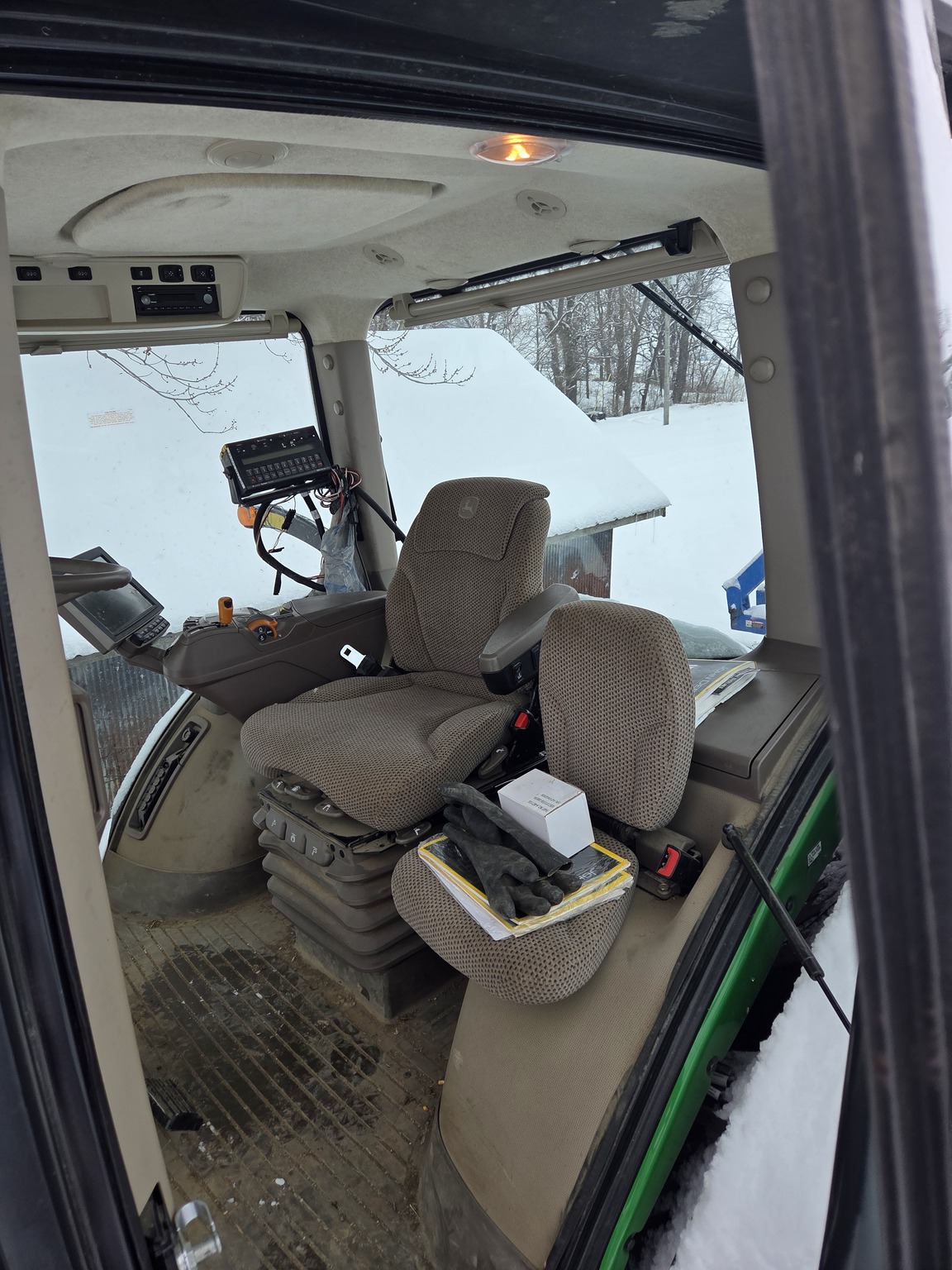  2019 John Deere 8370RT at Heritage Tractor in Lacon, IL