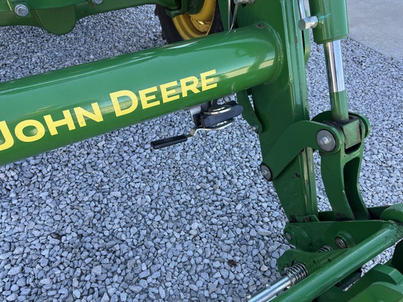 2022 John Deere 5125M