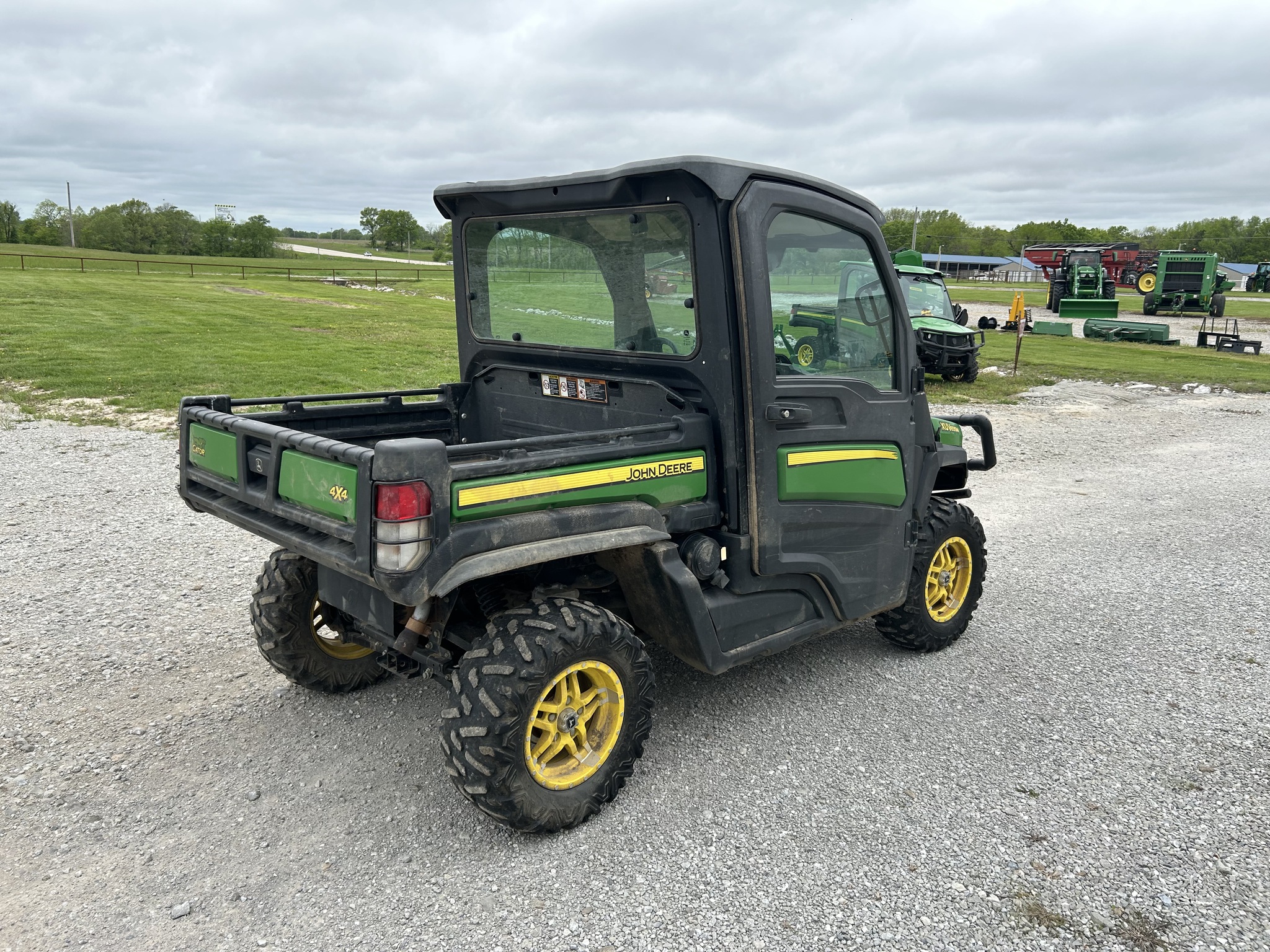  2018 John Deere XUV 835M at Heritage Tractor in Clinton, MO