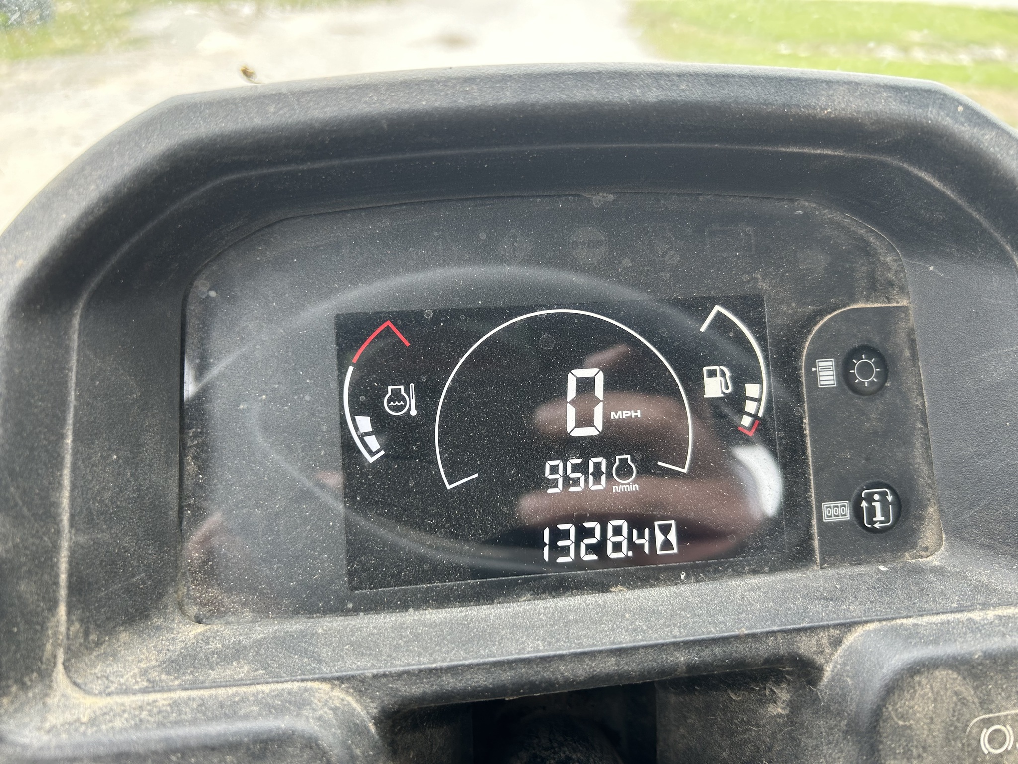  2018 John Deere XUV 835M at Heritage Tractor in Clinton, MO