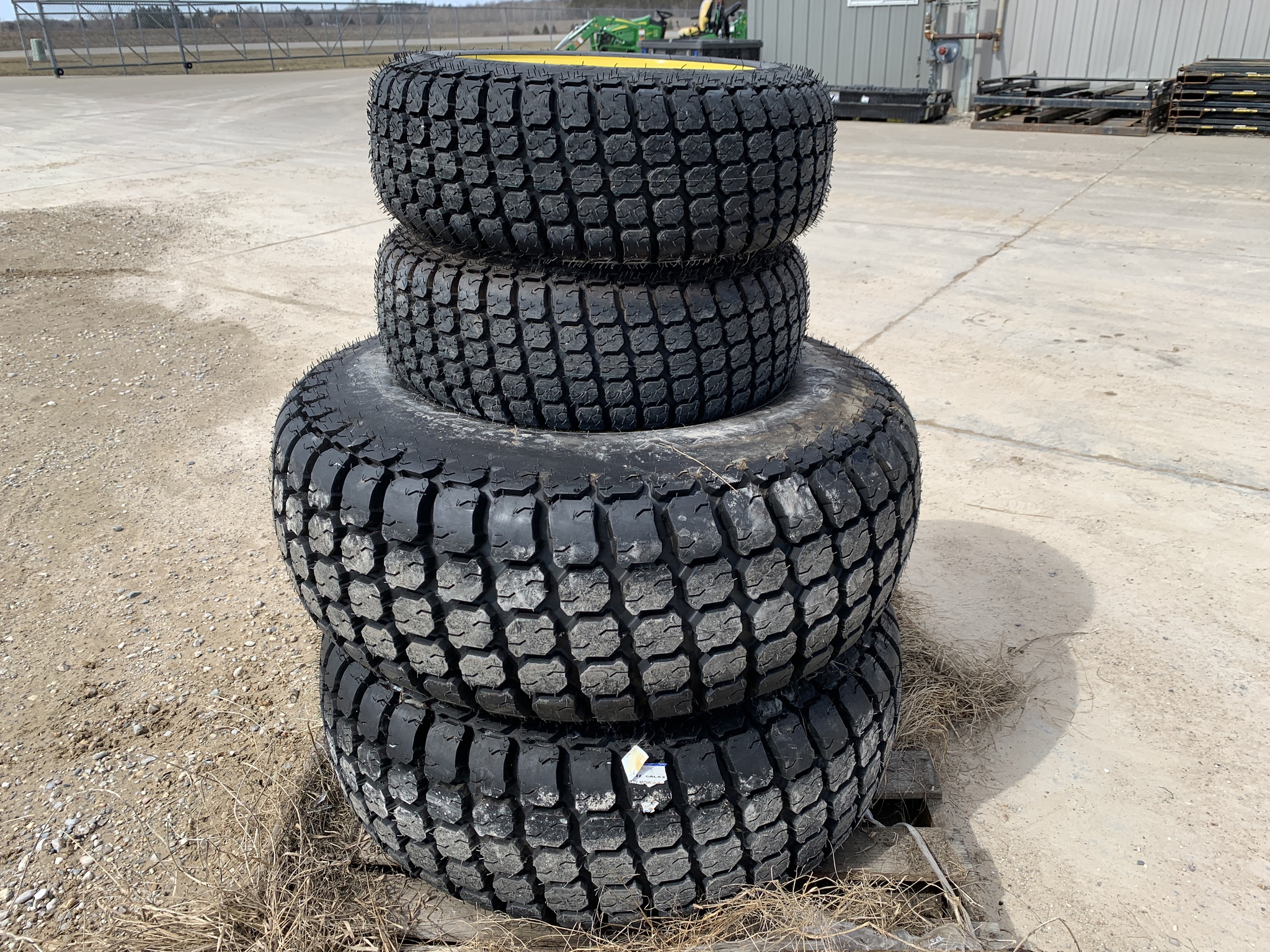 14-17.5 & 23x8.50-14 Turf