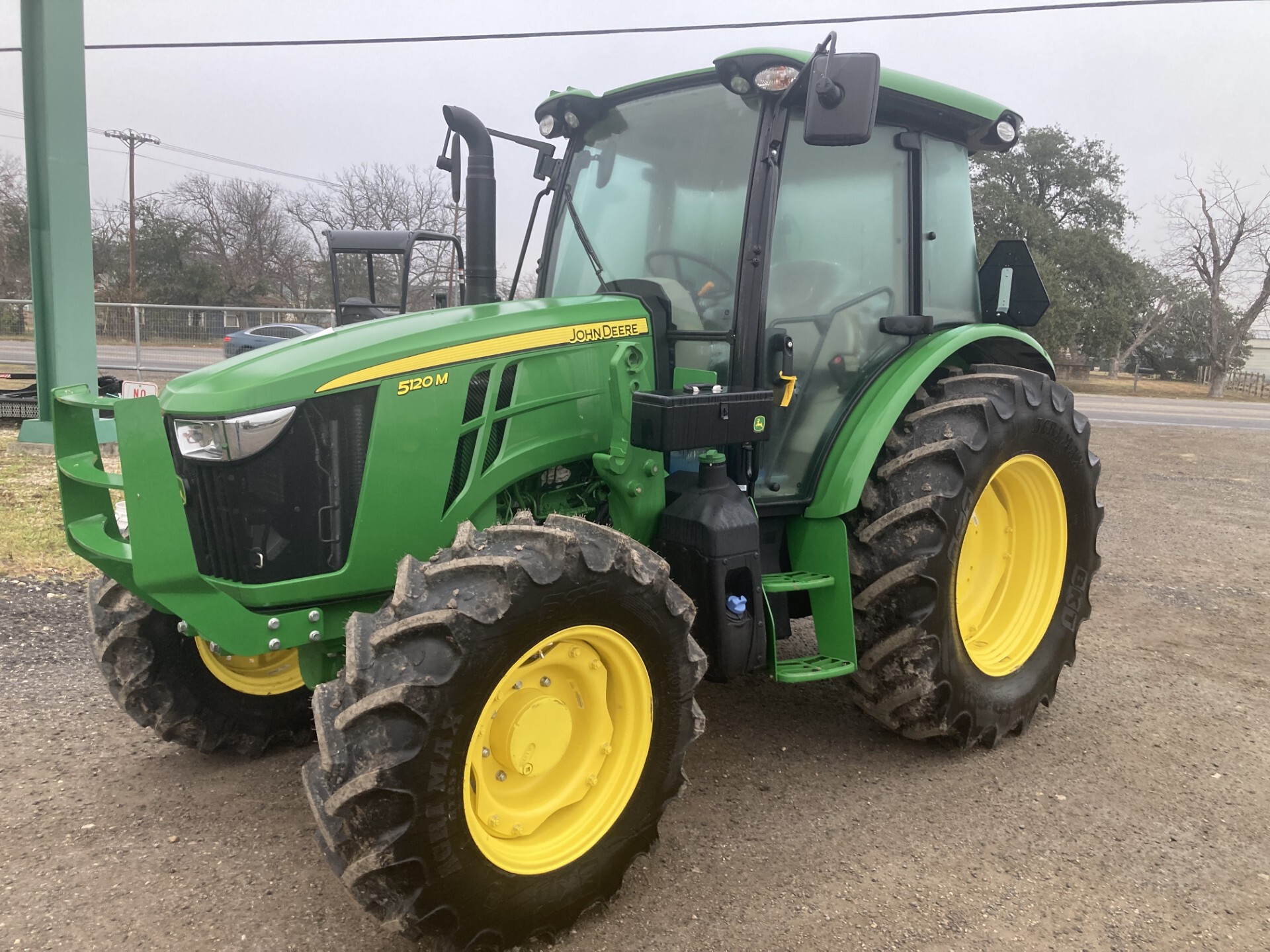 2025 John Deere 5120M Image 9