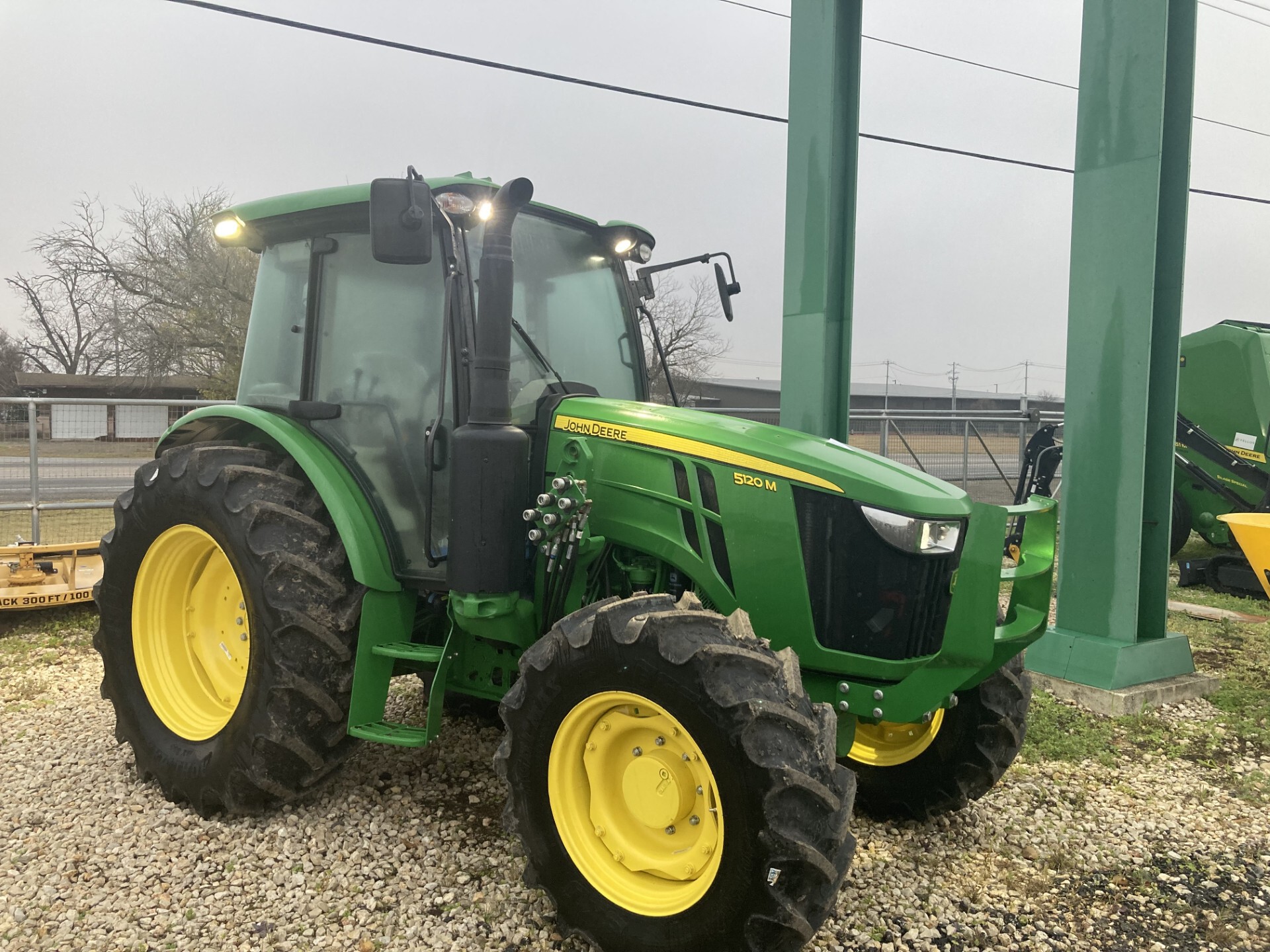 2025 John Deere 5120M Image 3