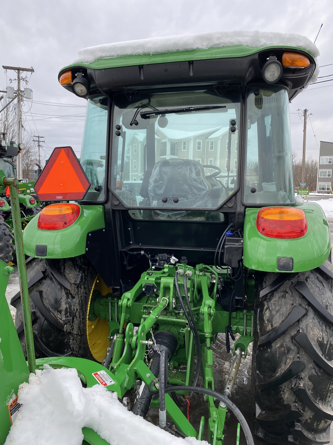 2024 John Deere 5075E Image 4