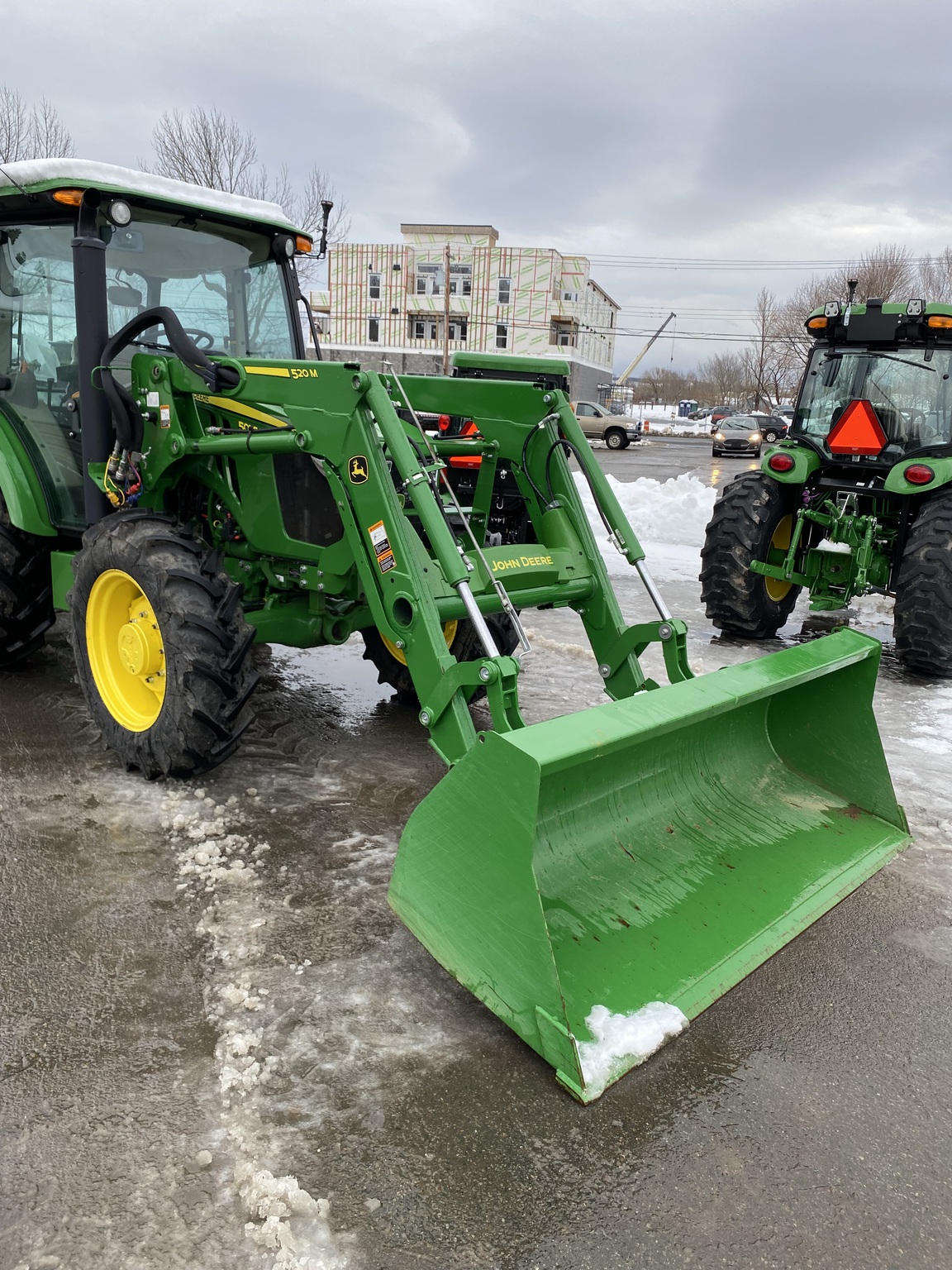 2024 John Deere 5075E Image 11