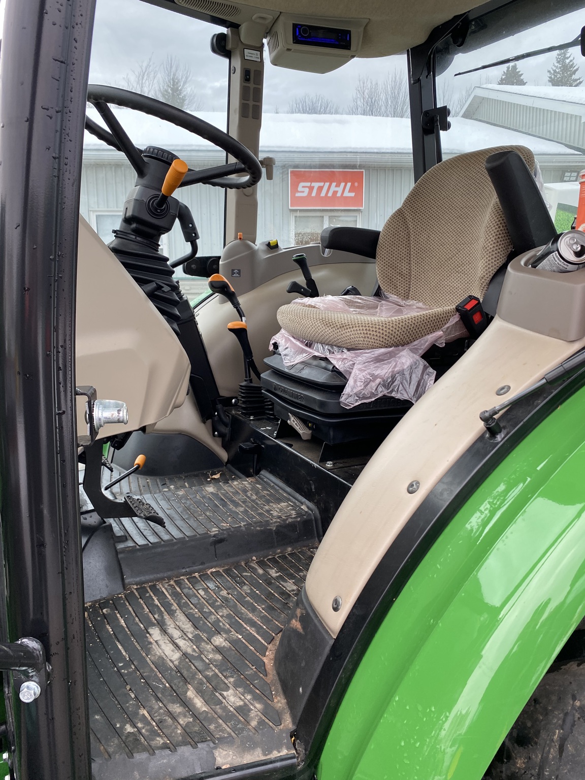 2024 John Deere 5075E Image 14