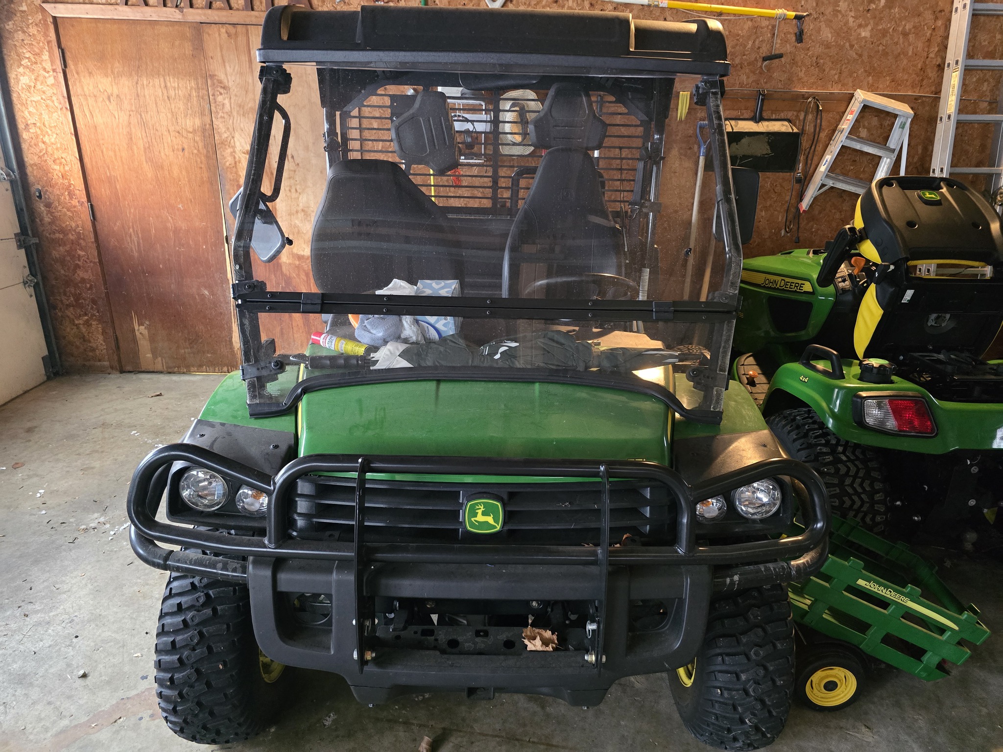 2016 John Deere XUV 825i Image 2