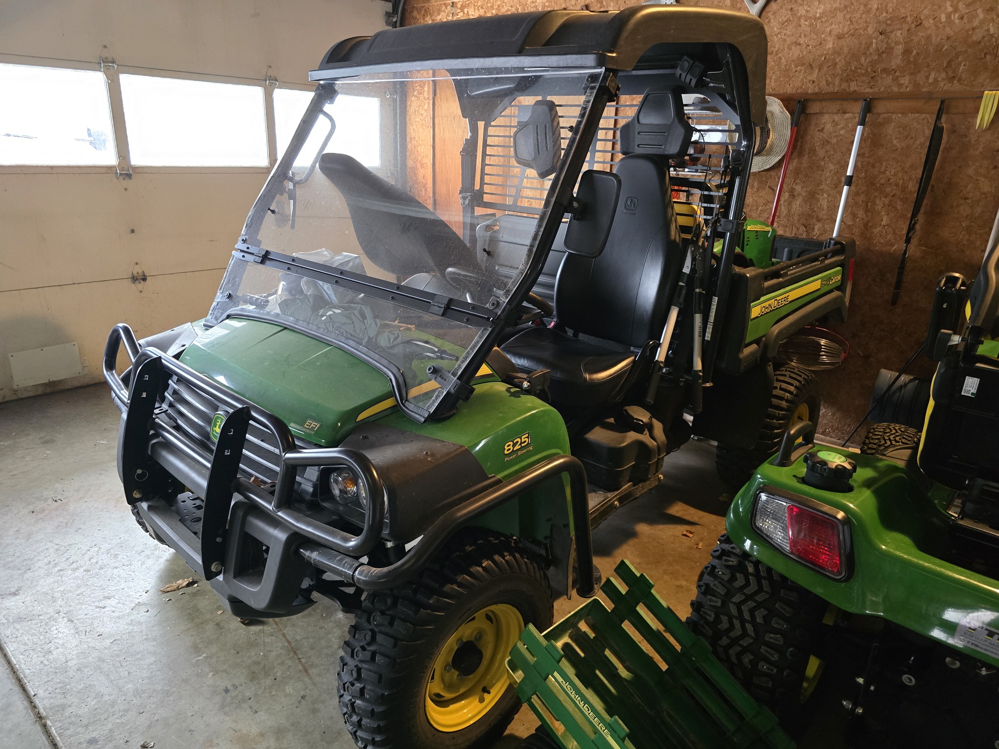 2016 John Deere XUV 825i Image 4