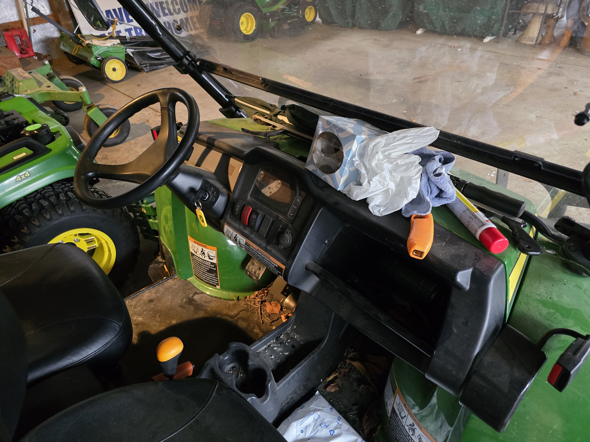 2016 John Deere XUV 825i Image 10