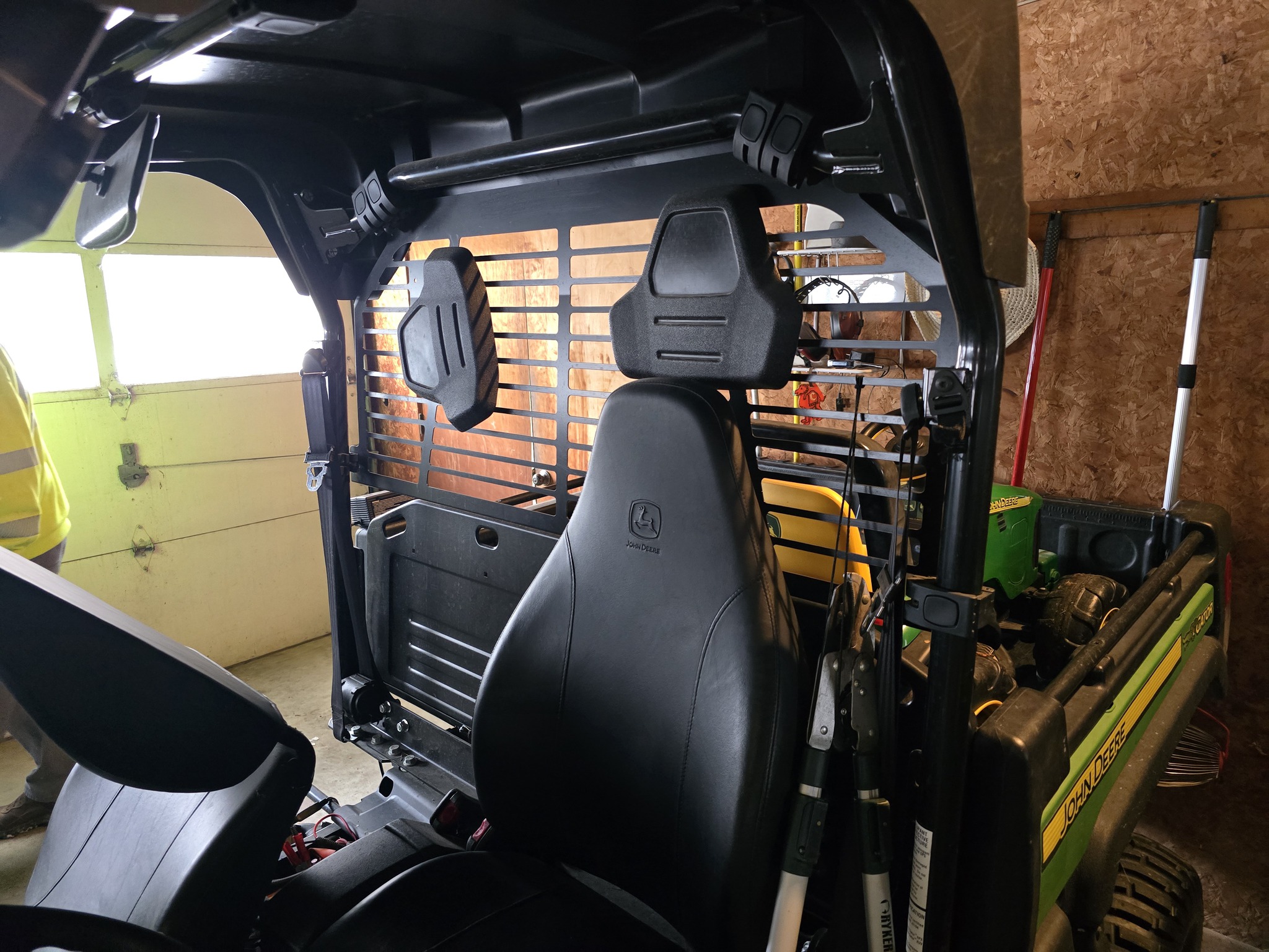 2016 John Deere XUV 825i Image 18