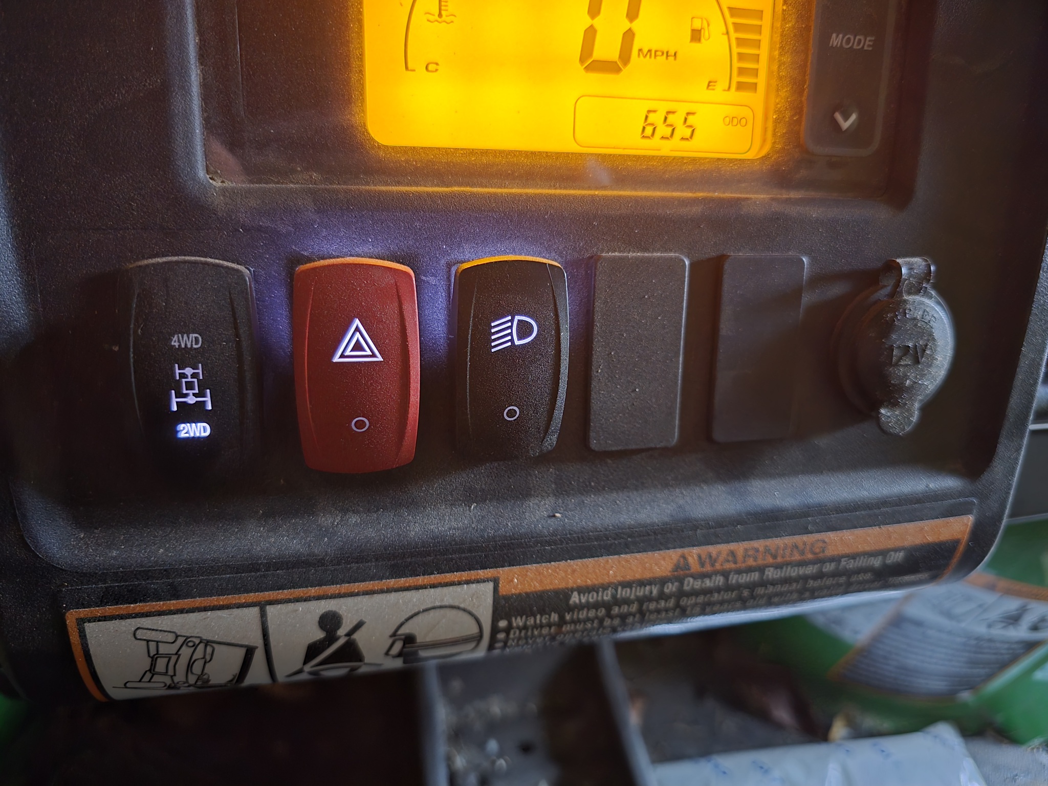 2016 John Deere XUV 825i Image 13