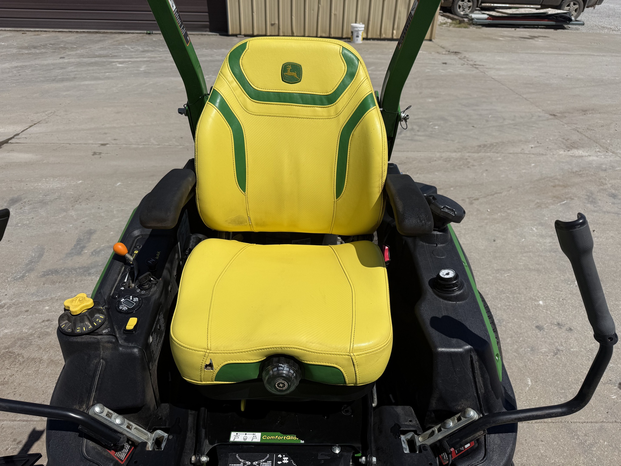  2023 John Deere Z970R at Heritage Tractor in Nevada, MO