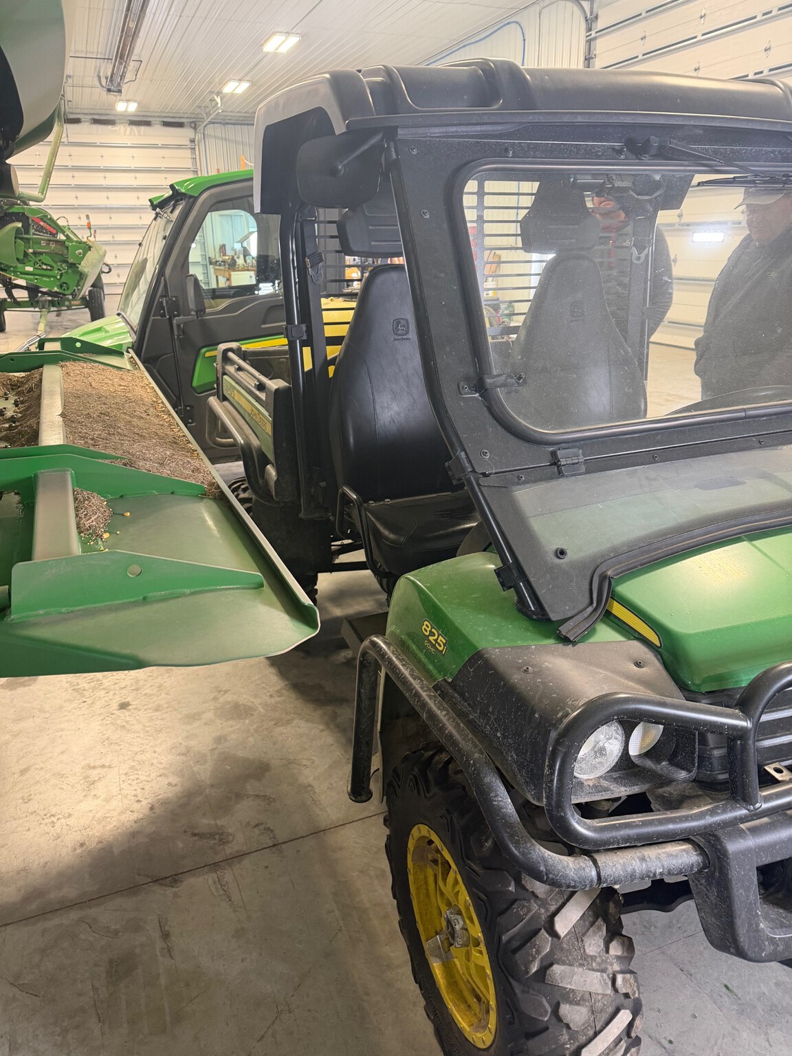 2012 John Deere XUV 825I GREEN Image 3