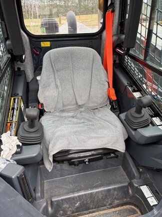 2020 John Deere 331G Photo 5