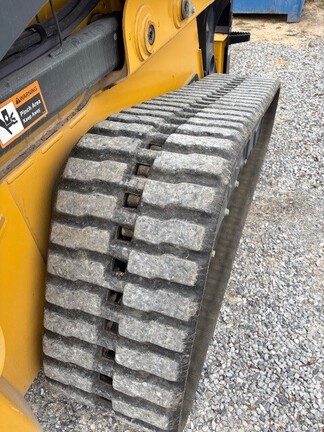 2020 John Deere 331G Photo 8