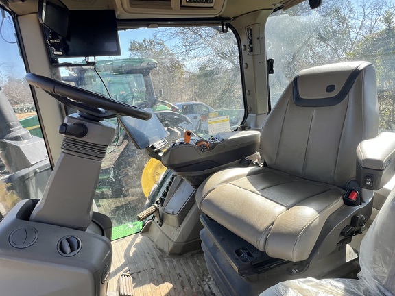 2025 John Deere 8R 340 Photo 4