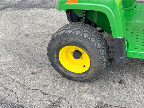 2025 John-Deere TX 4X2