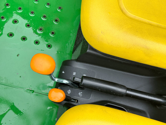 2025 John-Deere TX 4X2
