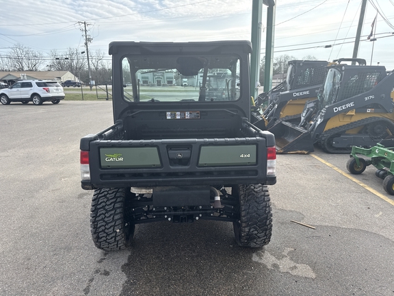 2023 John Deere XUV 835M Photo 6