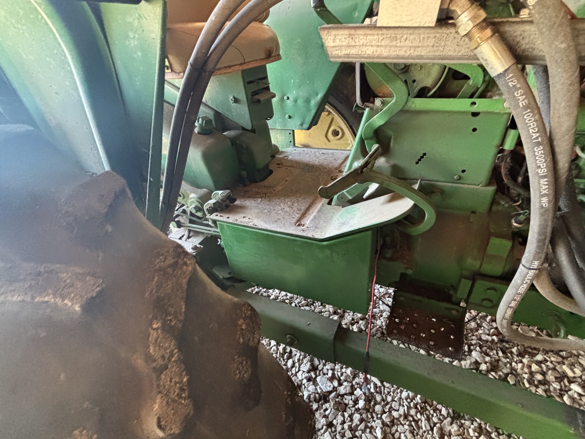 Used 1966 John Deere 2510 Utility Tractors at Koenig Equipment in Knightstown, IN - PhotoXL6